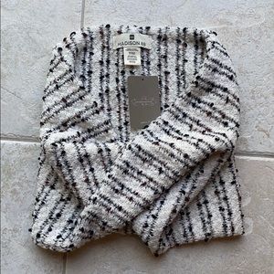 Madison 88 infinity scarf